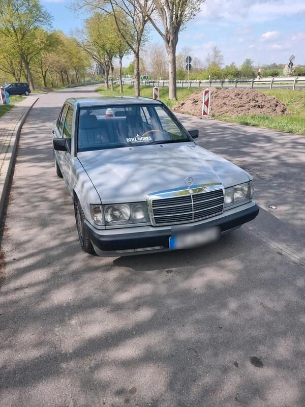 Andere außenfarben Gebraucht 1988 Mercedes 190 Limousine | 7.300 € - Bild 1/4