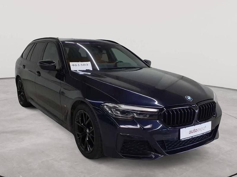 M carbonschwarz metallic Gebraucht 2022 BMW 520 M Sport Kombi | 33.490 € (Fairer Preis) - Bild 1/4