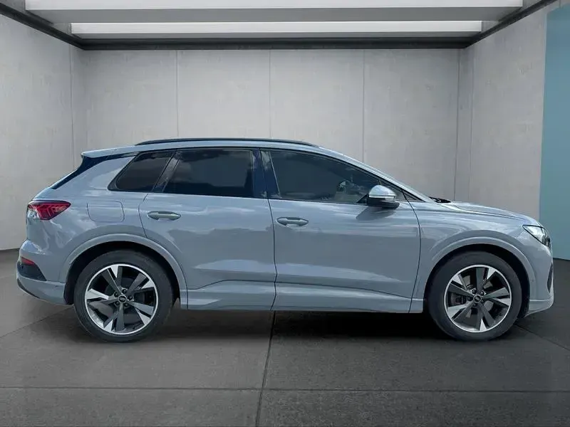 Gebraucht Audi Q4 e-tron 150 kW (204 PS) 2023 Grau SUV