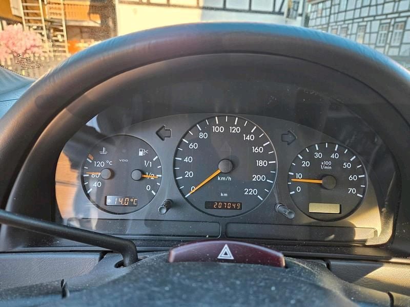 Gebraucht Mercedes ML320 220 PS (161 kW) 1999 Silber SUV