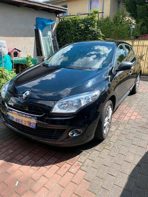 Schwarz Gebraucht 2012 Renault Mégane III Kleinwagen | 3.800 € (Guter Preis) - Bild 1/4