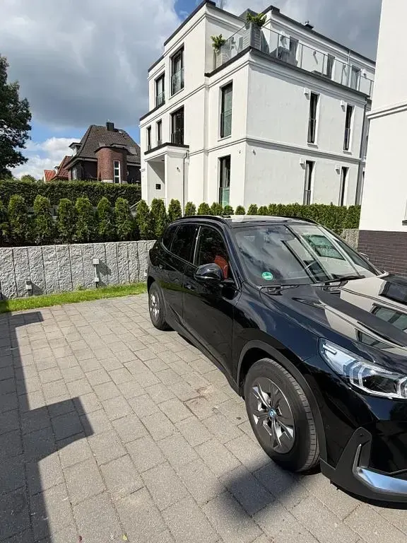 Gebraucht BMW iX1 Sport Line 230 kW (313 PS) 2023 Schwarz SUV