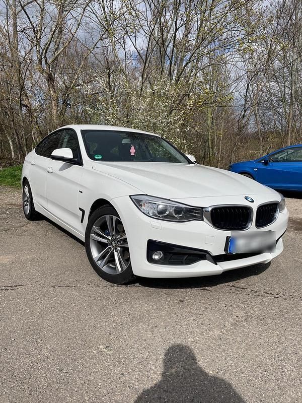Weiß Gebraucht 2013 BMW 320 Gran Turismo Limousine | 8.999 € (Fairer Preis) - Bild 1/4