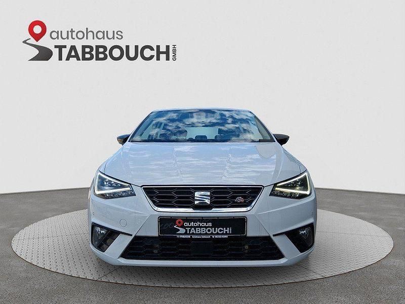Weiß Gebraucht 2019 Seat Ibiza FR Limousine | 13.499 € (Fairer Preis) - Bild 1/4