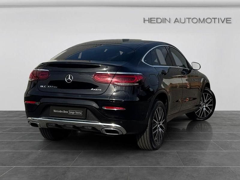 Gebraucht Mercedes GLC300e Exclusive 194 PS (142 kW) 2022 Schwarz Coupé