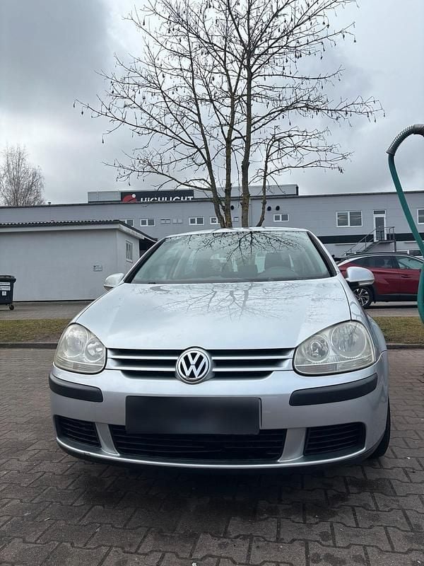 Gebraucht VW Golf 102 PS (75 kW) 2004 Silber Coupé