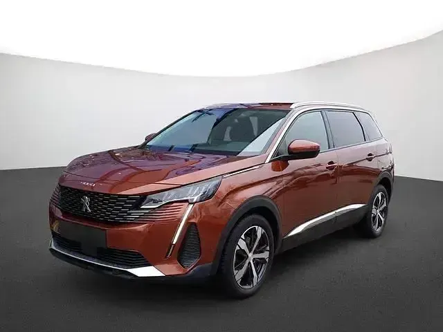 Gebraucht Peugeot 5008 Allure 131 PS (96 kW) 2021 Lackierung cuprite/metallic klarlack SUV