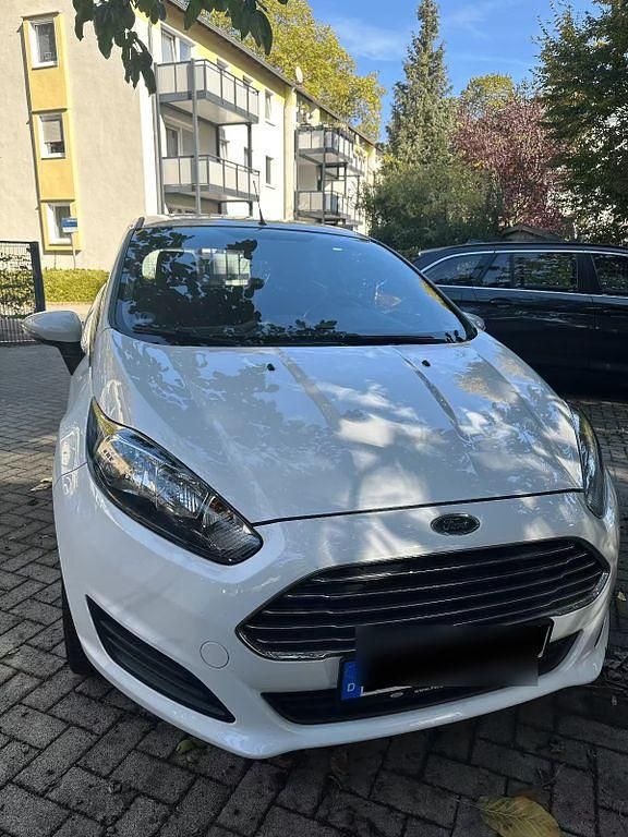 Gebraucht Ford Fiesta Trend 82 PS (60 kW) 2014 Weiß Kleinwagen