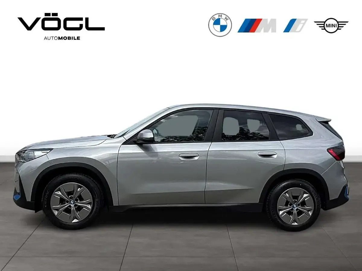 Gebraucht BMW iX1 Performance 230 kW (313 PS) 2023 Spacesilber SUV