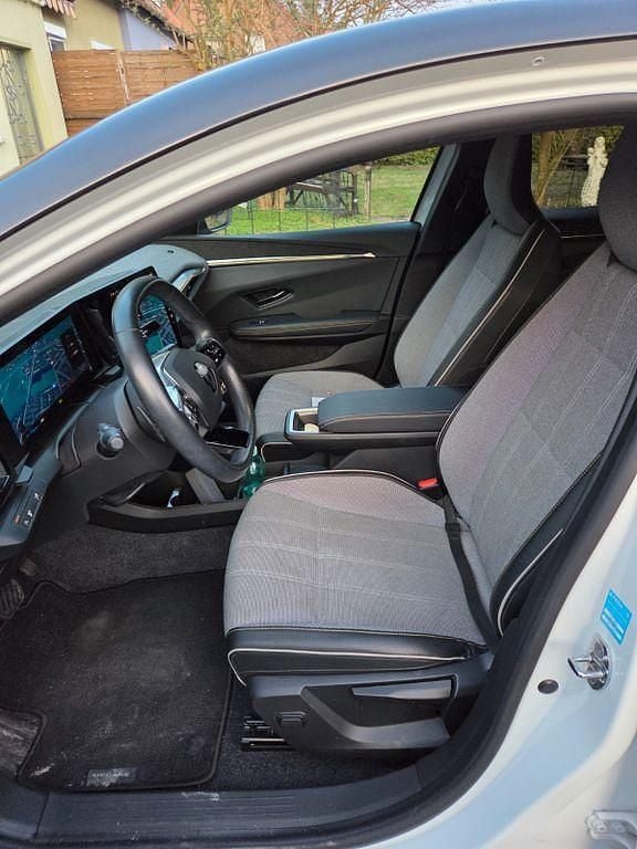 Gebraucht Renault Megane E-Tech Komfort 160 kW (218 PS) 2022 Weiß Limousine