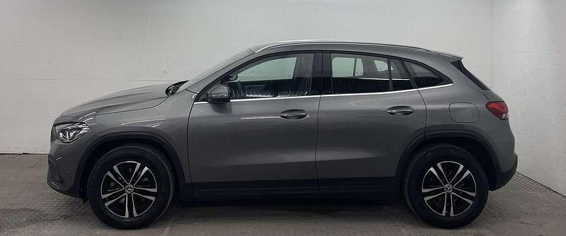 Gebraucht Mercedes GLA180 Style 373 PS (274 kW) 2024 Mountaingrau (metallic) SUV
