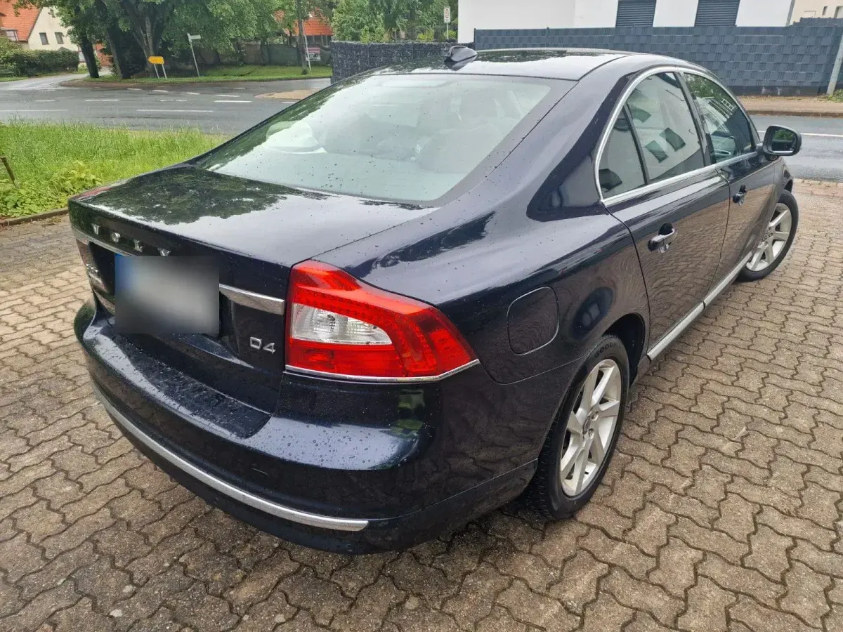 Gebraucht Volvo S80 Summum 163 PS (119 kW) 2014 Blau Limousine