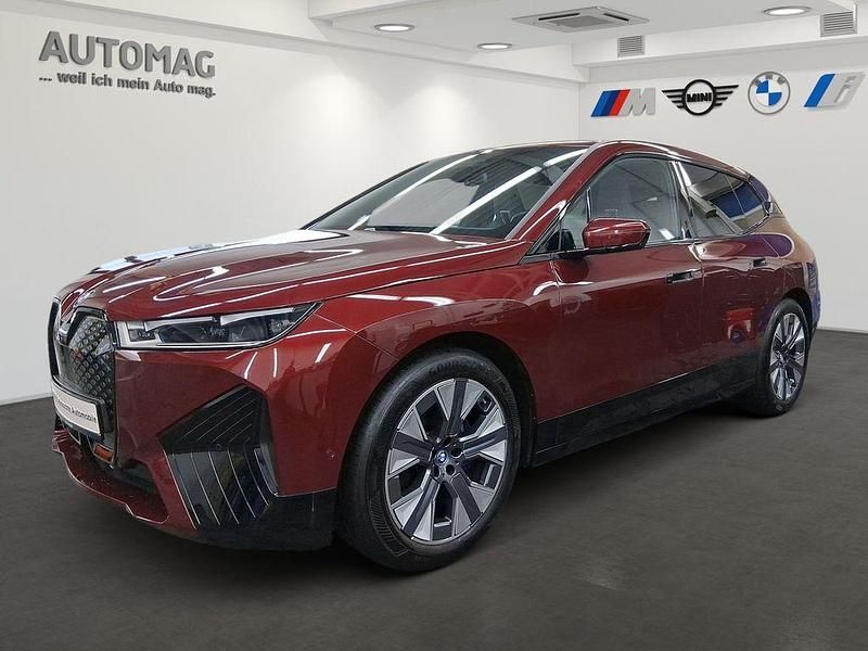 Aventurinrot Gebraucht 2022 BMW iX Sport Line SUV | 48.990 € (Fairer Preis) - Bild 1/4
