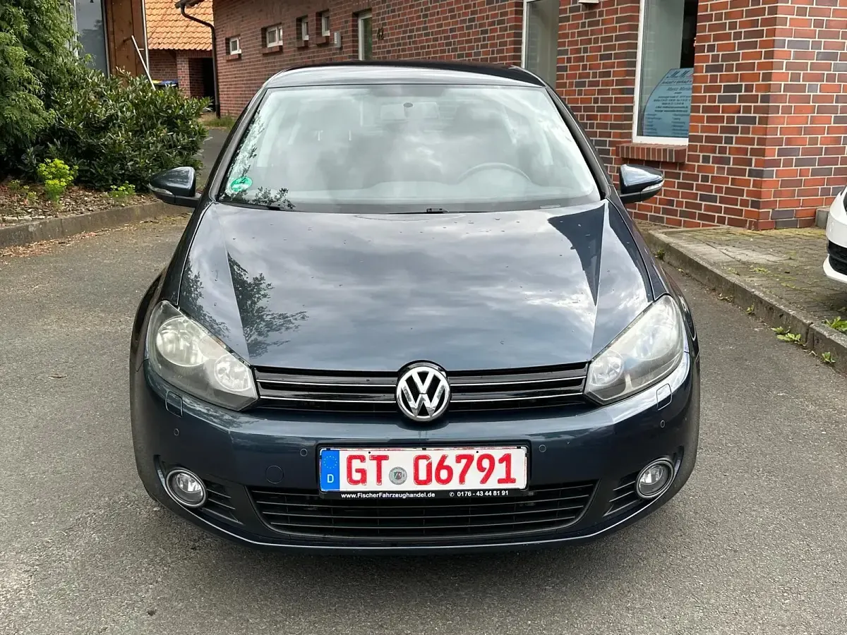 Gebraucht VW Golf VI Comfortline 102 PS (75 kW) 2009 Grau Kleinwagen