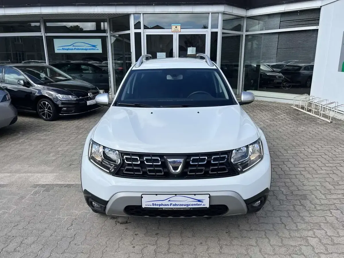 Gebraucht Dacia Duster Prestige 114 PS (83 kW) 2019 Gletscherweiss SUV