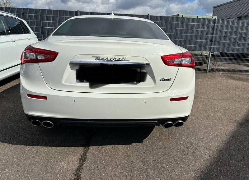 Gebraucht Maserati Ghibli 275 PS (202 kW) 2016 Weiß Limousine