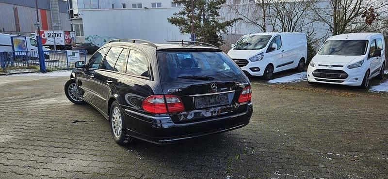 Gebraucht Mercedes E200 184 PS (135 kW) 2008 Schwarz Kombi