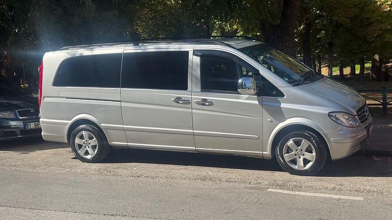 Silber Gebraucht 2005 Mercedes Vito Van / Kleinbus | 10.990 € (Teuer) - Bild 1/4