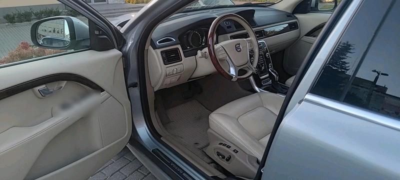 Gebraucht Volvo V70 330 PS (242 kW) 2014 Silber Kombi