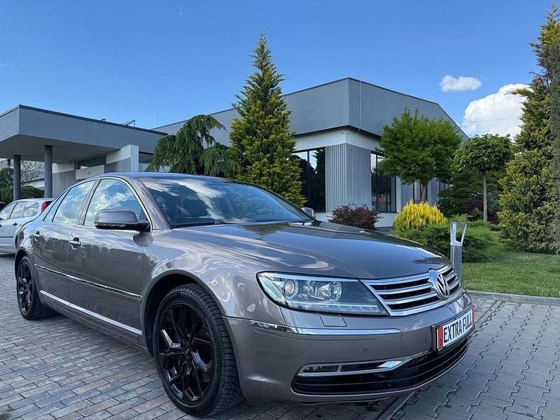 Gebraucht VW Phaeton 245 PS (180 kW) 2013 Grau Limousine