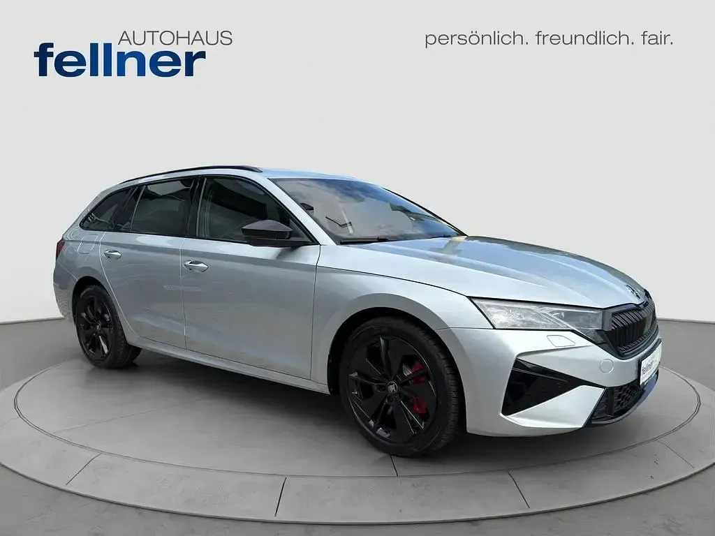 Gebraucht Skoda Octavia RS 265 PS (194 kW) 2025 Brilliantsilber metallic Kombi