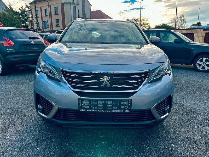 Gebraucht Peugeot 5008 Active 131 PS (96 kW) 2019 Grau SUV