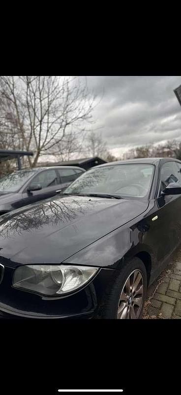 Schwarz Gebraucht 2008 BMW 116 Kleinwagen | 2.200 € (Fairer Preis) - Bild 1/4