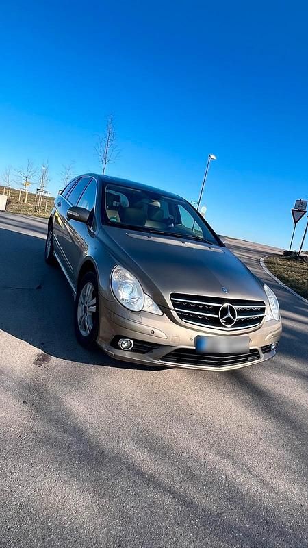 Gebraucht Mercedes R350 224 PS (164 kW) 2009 Gold Van / Kleinbus