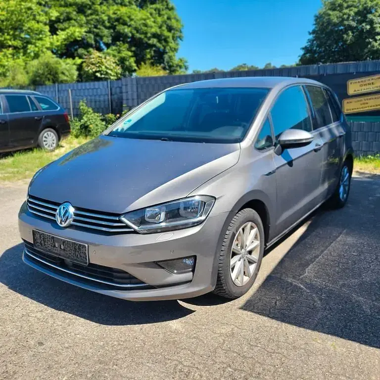 Gebraucht VW Golf VII LOUNGE 125 PS (91 kW) 2015 Grau SUV