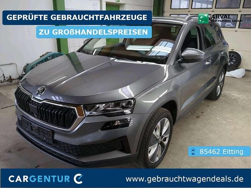Graphite grau (metallic) Gebraucht 2023 Skoda Karoq Style SUV | 25.395 € (Superpreis) - Bild 1/2