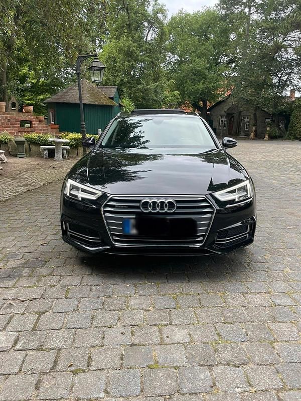 Gebraucht Audi A4 Design 190 PS (139 kW) 2017 Schwarz Kombi
