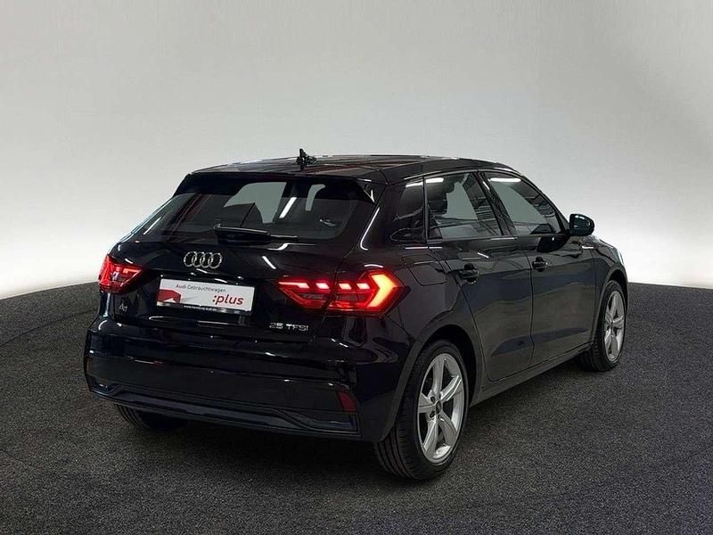 Gebraucht Audi A1 Advanced 95 PS (69 kW) 2025 0e mythosschwarz metallic SUV