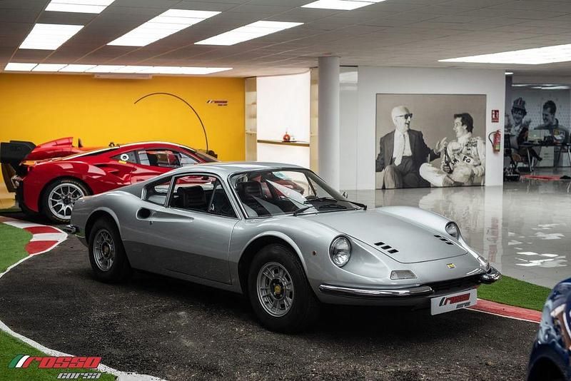 Second-hand Ferrari Dino 246 194 CP (142 kW) 1971 Gri