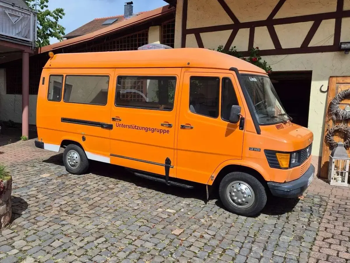 Gebraucht Mercedes T1 105 PS (77 kW) 1991 Orange Van