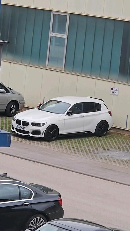 Weiß Gebraucht 2019 BMW M140 M Sport Limousine | 33.500 € (Fairer Preis) - Bild 1/4