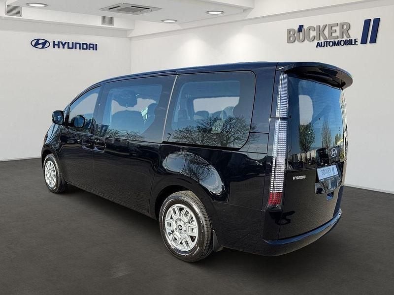 Gebraucht Hyundai Staria Trend 225 PS (165 kW) 2024 Abyss black Van / Kleinbus