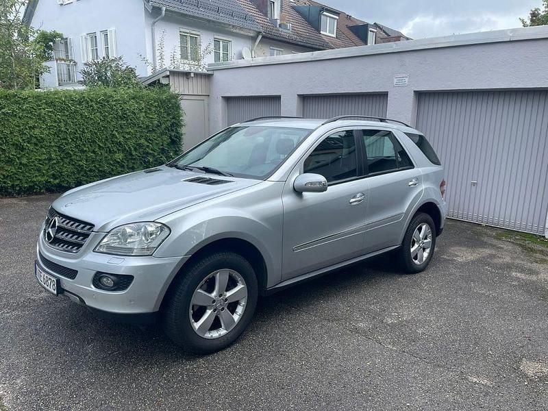 Silber Gebraucht 2008 Mercedes ML320 SUV | 8.990 € (Fairer Preis) - Bild 1/4