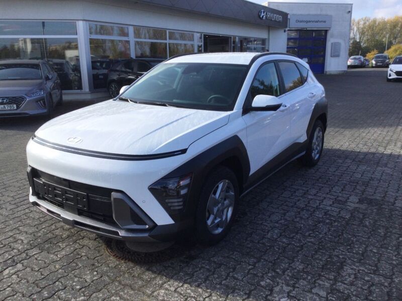 Weiß Gebraucht 2023 Hyundai Kona Trend SUV | 27.990 € (Etwas zu teuer) - Bild 1/4
