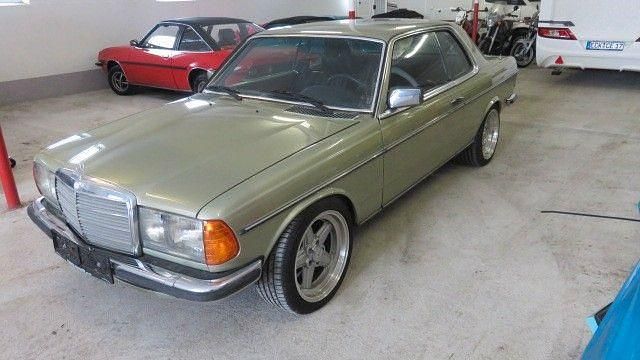 Gebraucht Mercedes 280 185 PS (136 kW) 1980 Grün