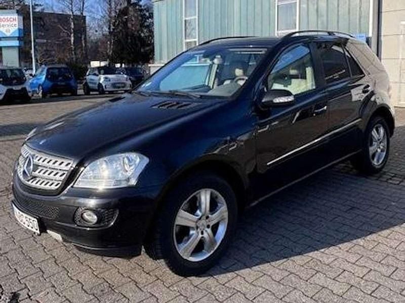 Gebraucht Mercedes ML420 306 PS (225 kW) 2007 Schwarz SUV