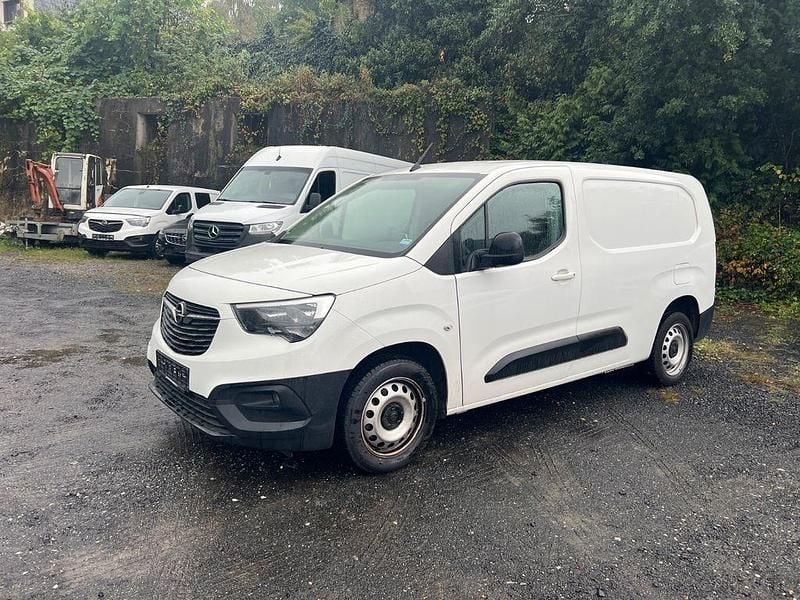 Weiß Gebraucht 2022 Opel Combo Van / Kleinbus | 11.500 € (Superpreis) - Bild 1/4