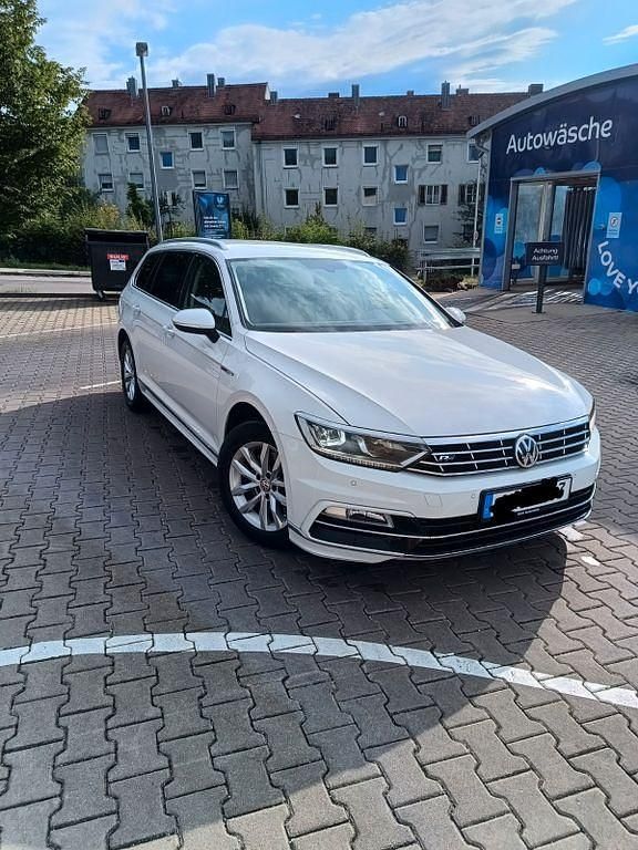 Weiß Gebraucht 2018 VW Passat Comfortline Kombi | 18.700 € (Fairer Preis) - Bild 1/4
