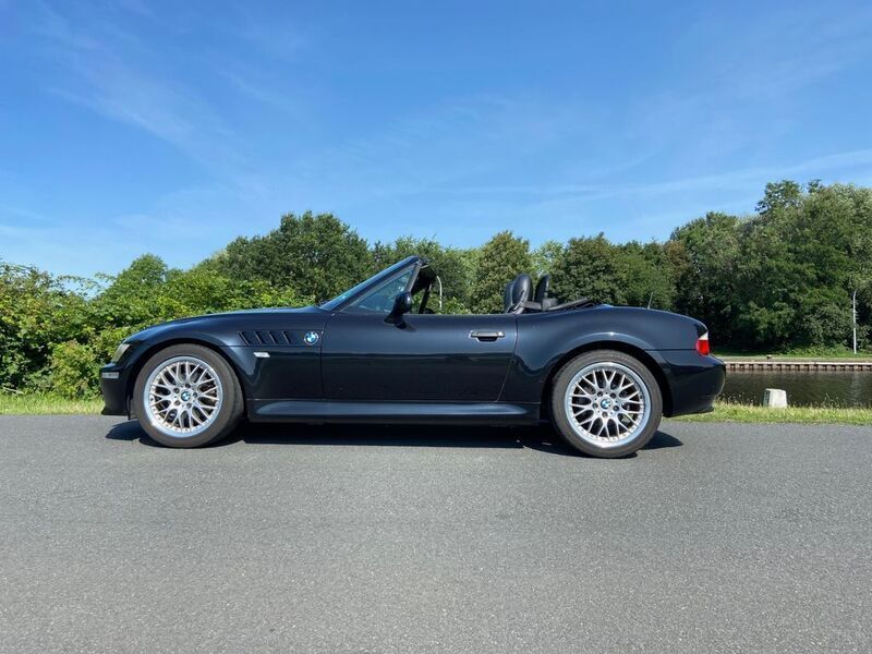 Schwarz Gebraucht 2000 BMW Z3 Performance Cabrio | 19.770 € (Teuer) - Bild 1/4