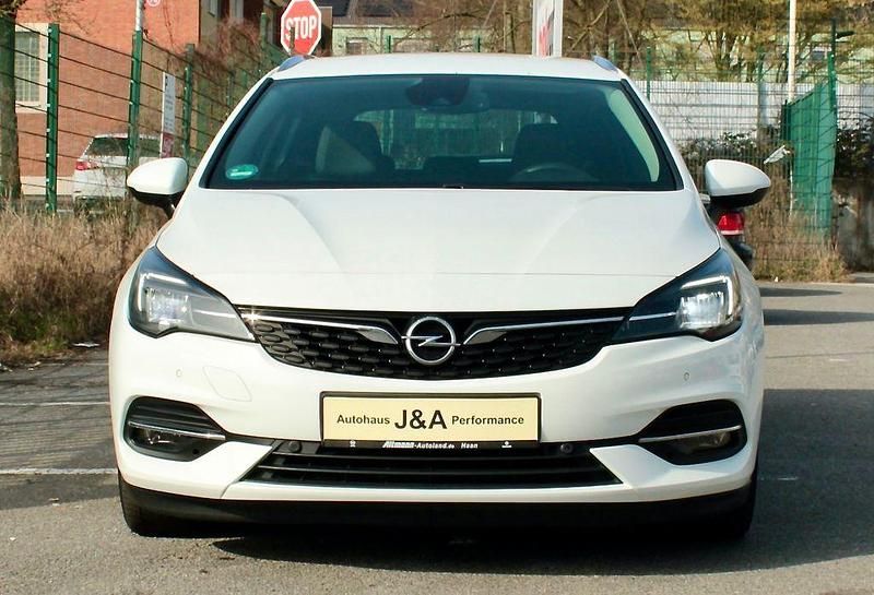 Gebraucht Opel Astra Edition 131 PS (96 kW) 2020 Weiß Kombi