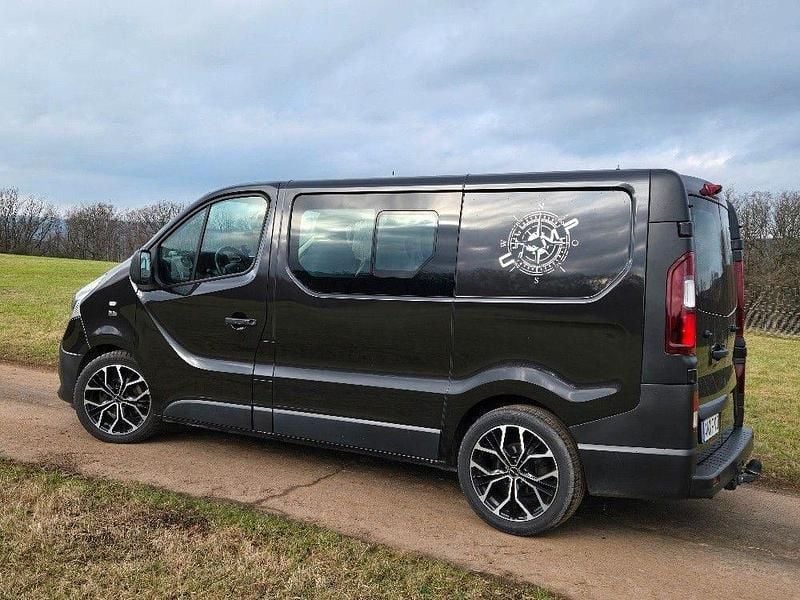 Schwarz Gebraucht 2019 Renault Trafic Van / Kleinbus | 17.900 € (Guter Preis) - Bild 1/4