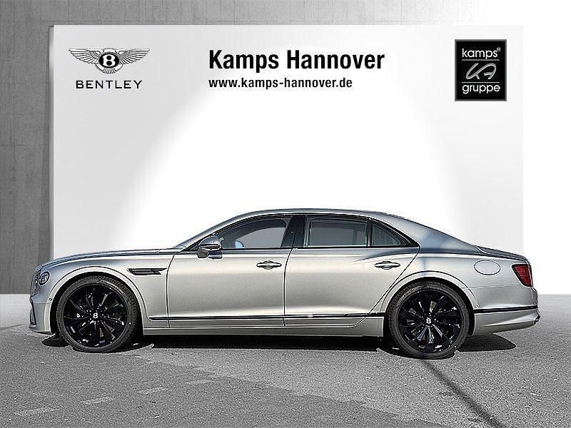 Neu Bentley Flying Spur 680 PS (500 kW) 2026 Silber Limousine