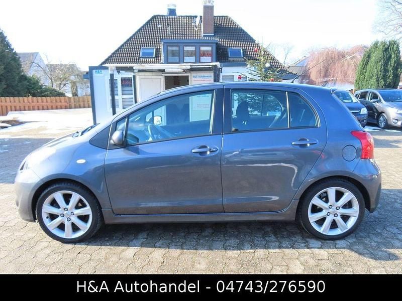 Gebraucht Toyota Yaris 133 PS (97 kW) 2007 Grau Kleinwagen