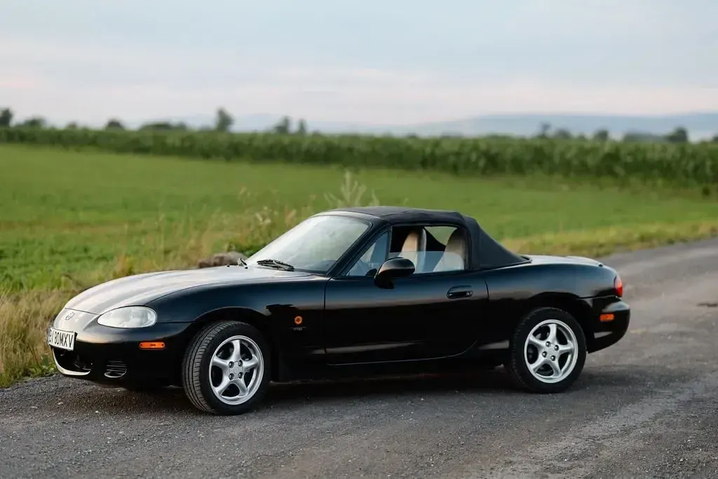 Gebraucht Mazda MX5 Edition 110 PS (80 kW) 2003 Schwarz Cabrio