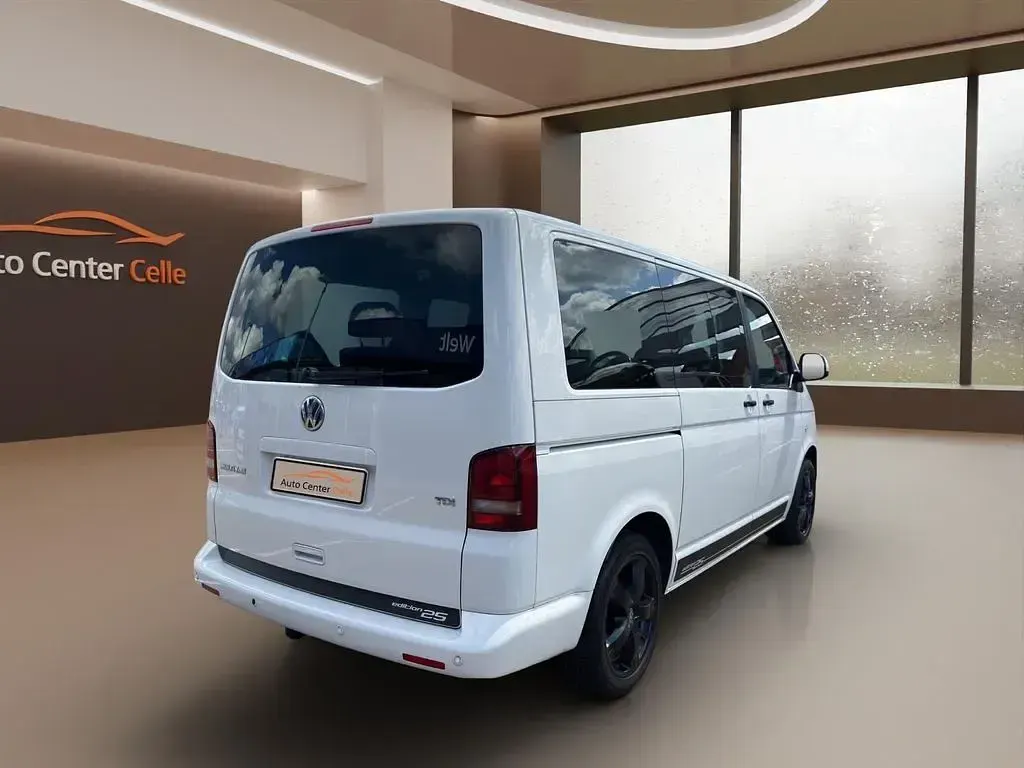 Gebraucht VW Multivan Edition 179 PS (131 kW) 2011 Weiß Van / Kleinbus