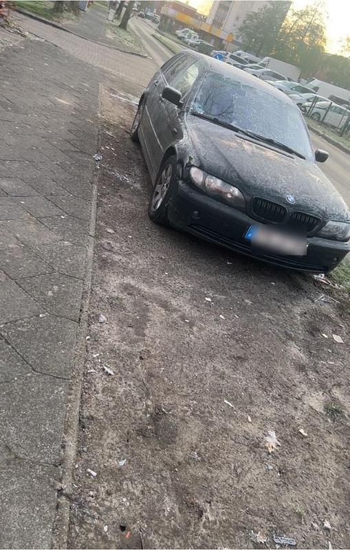 Schwarz Gebraucht 2001 BMW 325 M Sport Kombi | 2.300 € (Guter Preis) - Bild 1/3